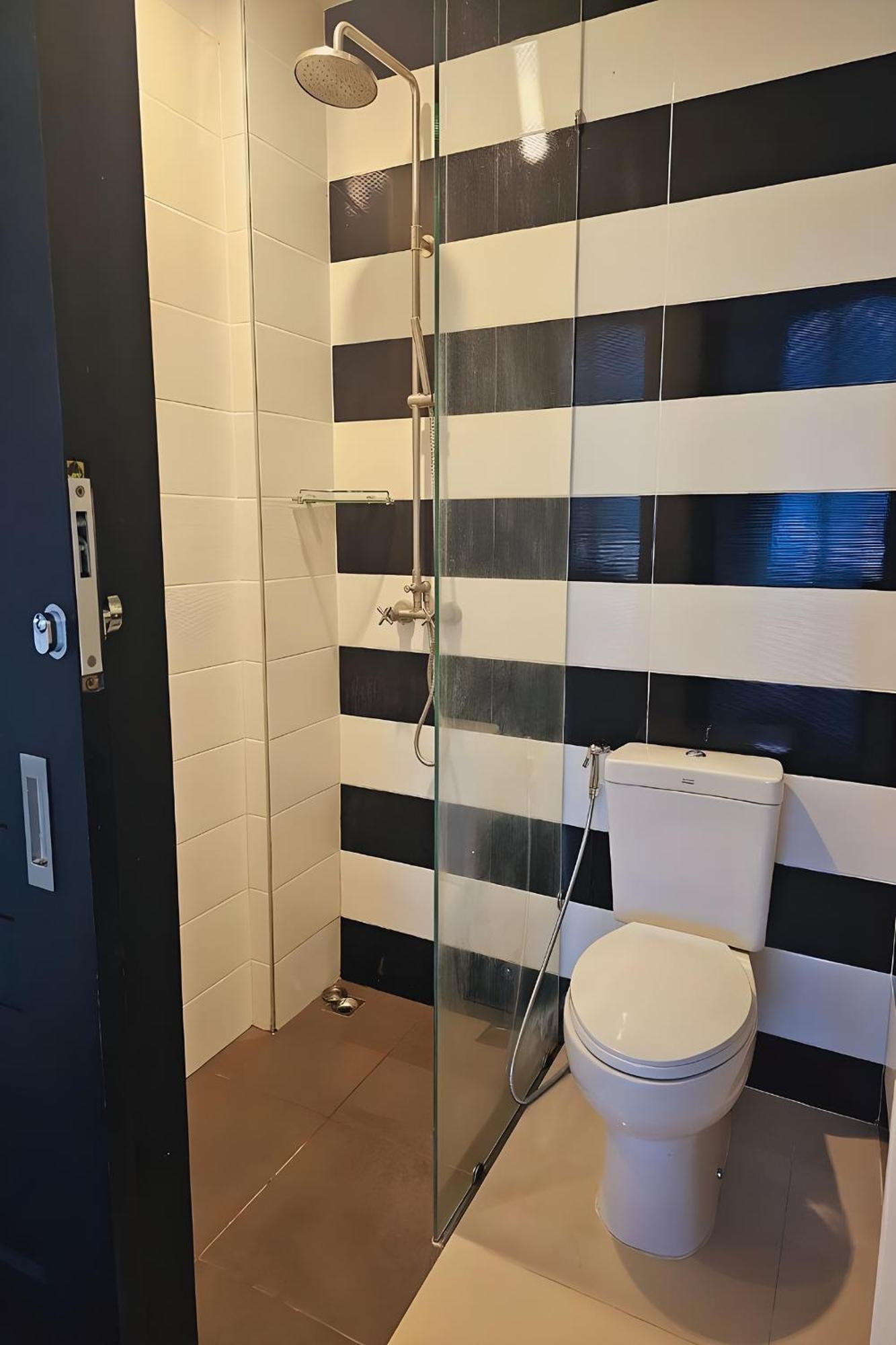 One World One Home Naiharn Hotel Rawai Kültér fotó