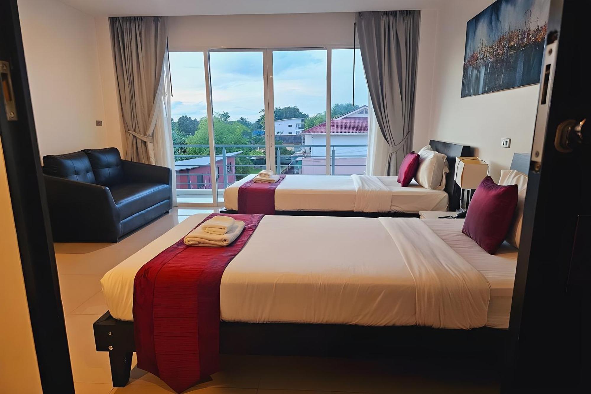 One World One Home Naiharn Hotel Rawai Kültér fotó