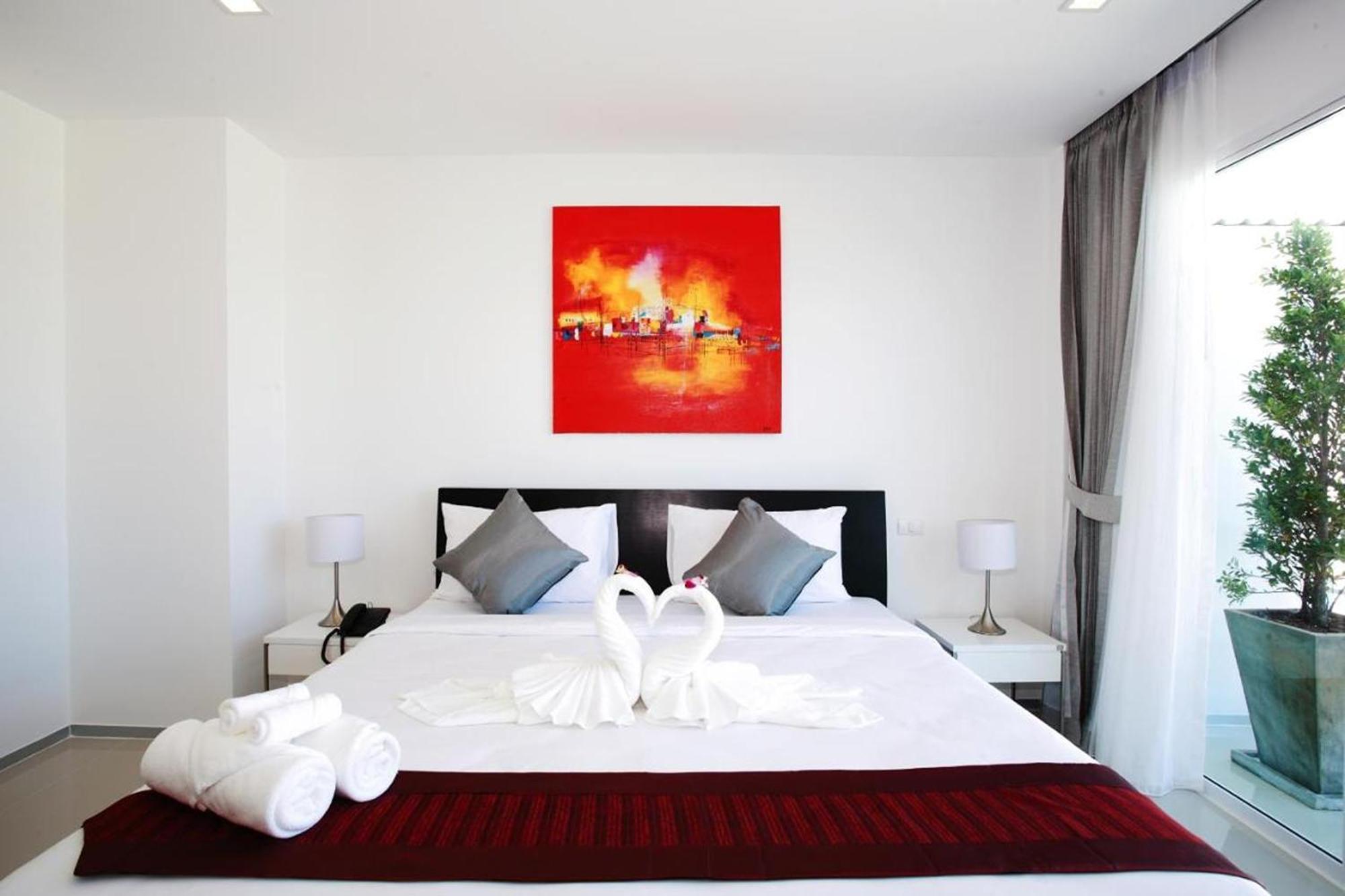 One World One Home Naiharn Hotel Rawai Kültér fotó