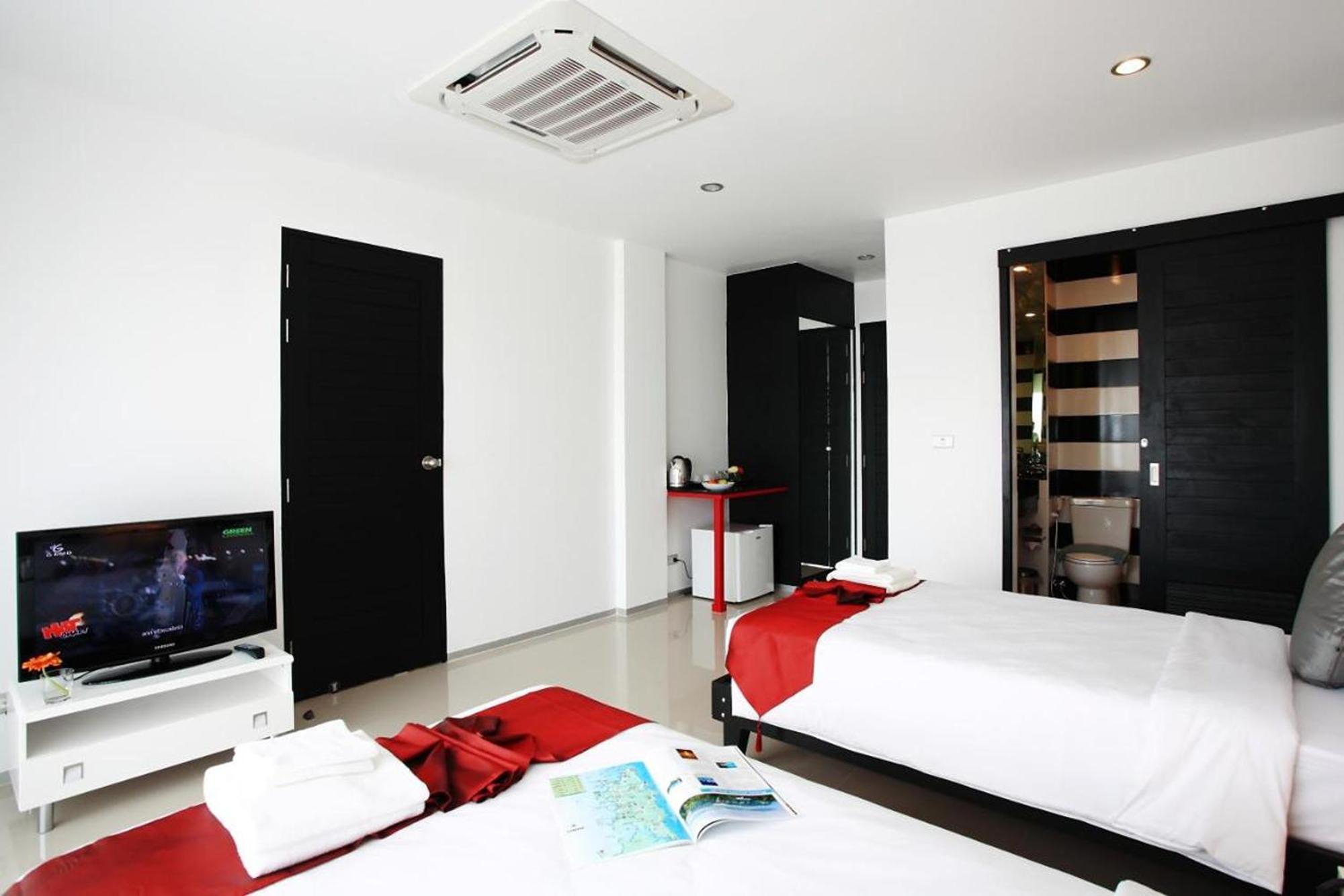 One World One Home Naiharn Hotel Rawai Kültér fotó